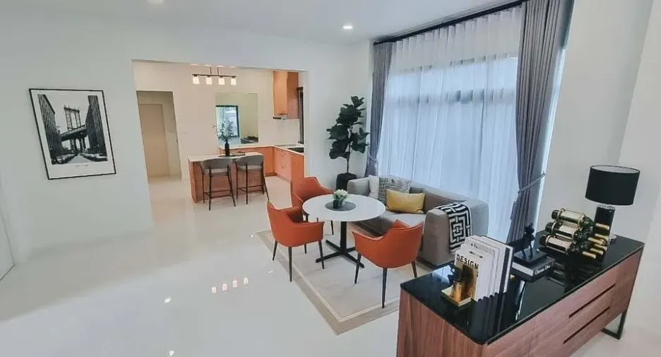 For rent and for sale 5 bedrooms house in Lat Krabang, Bangkok