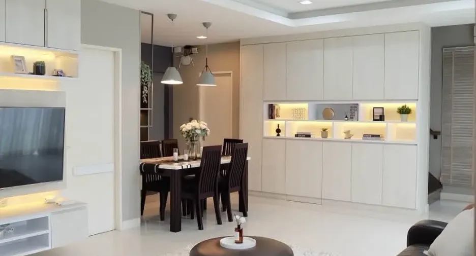 出租 4 卧室 独立屋 在 Bang Phli, Samut Prakan