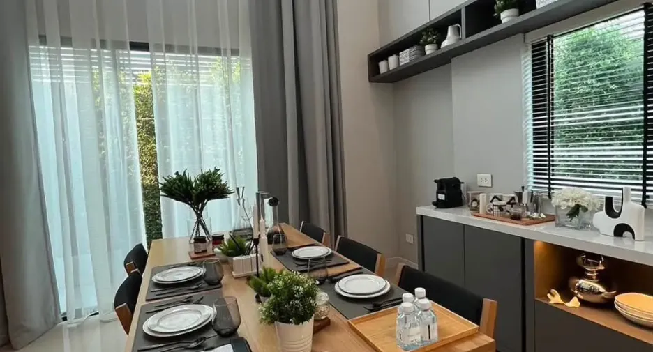 For rent 3 ベッドルーム townhouse in Saphan Sung, Bangkok