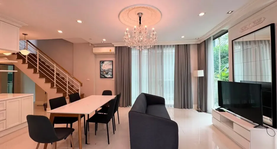 ให้เช่า 4 ห้องนอน ทาวน์เฮ้าส์ ใน ลาดพร้าว, กรุงเทพฯ