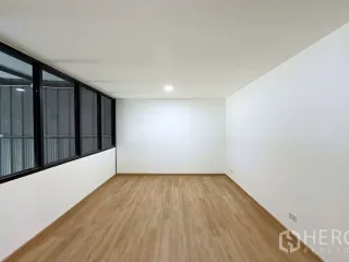 For rent warehouse in Suan Luang, Bangkok