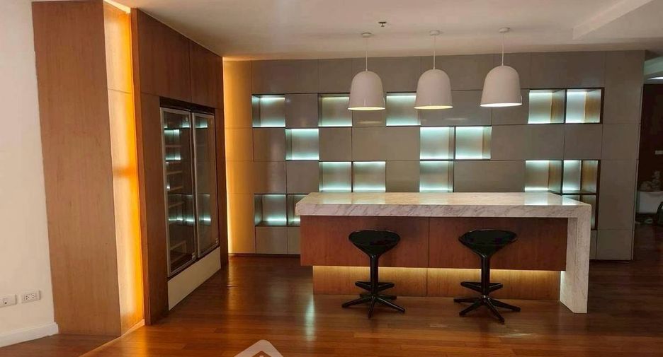 Wohnung zur Miete mit 6 Zimmer in Huai Khwang, Bangkok