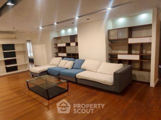 Аренда 6 спальни кондо в Хуаи Кхщанг, Бангкок