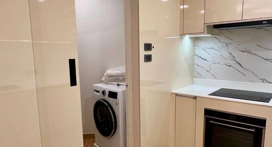 À louer et à vendre 3 chambres condo à Watthana, Bangkok
