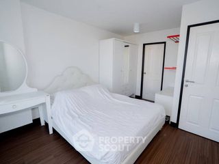 For rent 2 bedrooms condo in Huai Khwang, Bangkok