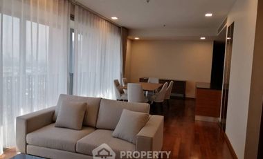 For rent 3 bedrooms condo in Khlong Toei, Bangkok