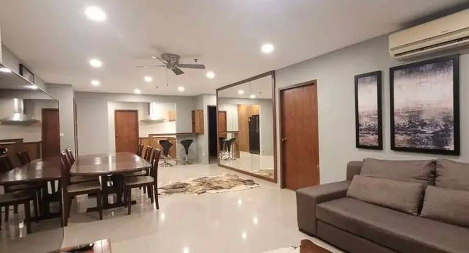 For rent 2 bedrooms condo in Watthana, Bangkok