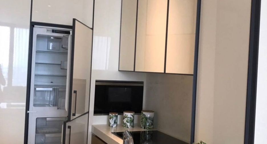 Condo en alquiler de 2 habitaciones en Khlong Toei, Bangkok