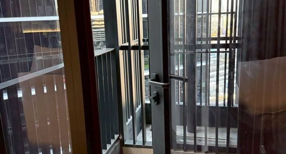 For rent 1 bed condo in Huai Khwang, Bangkok