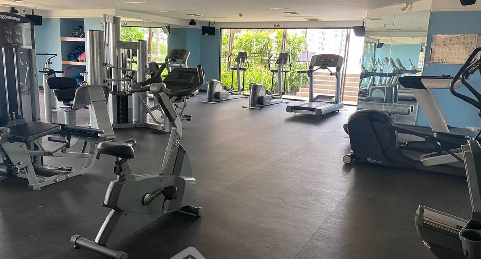 Condo en venta de 3 habitaciones en Sathon, Bangkok