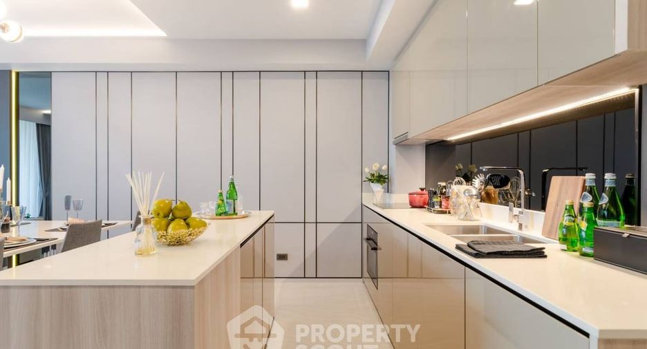 Wohnung zur Miete und zum Kauf mit 3 Zimmer in Watthana, Bangkok