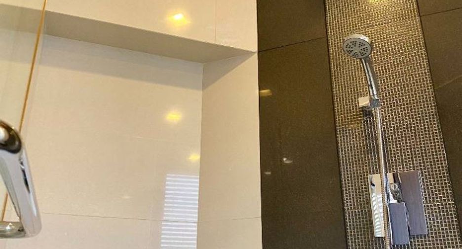 For rent and for sale 1 bed condo in Khlong Toei, Bangkok