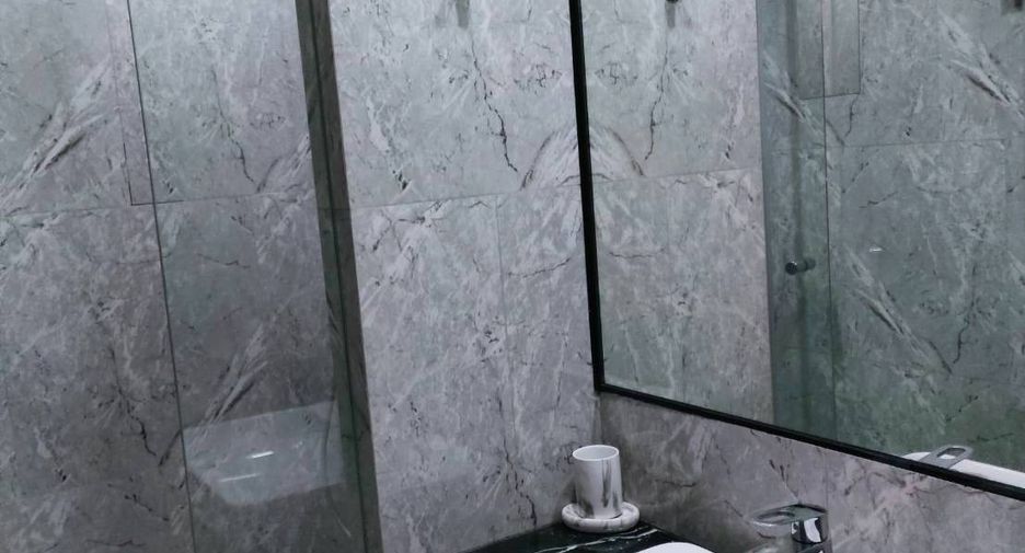 For rent and for sale 1 bed condo in Khlong Toei, Bangkok