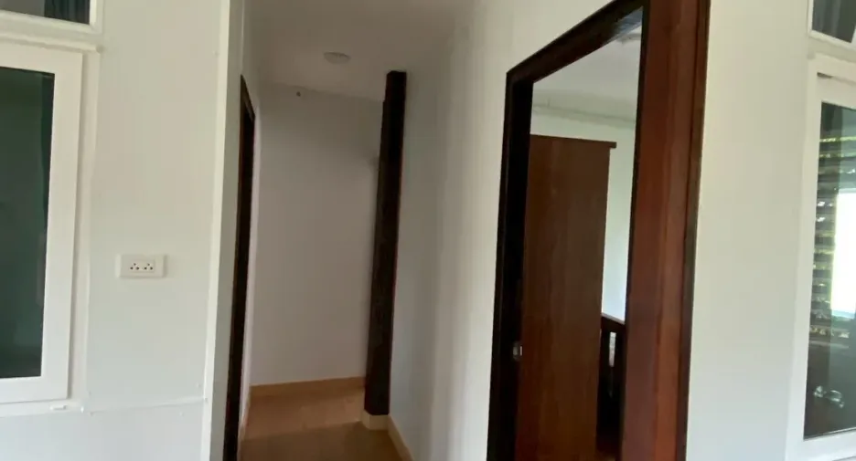 For rent 4 bedrooms house in Mueang Chiang Mai, Chiang Mai