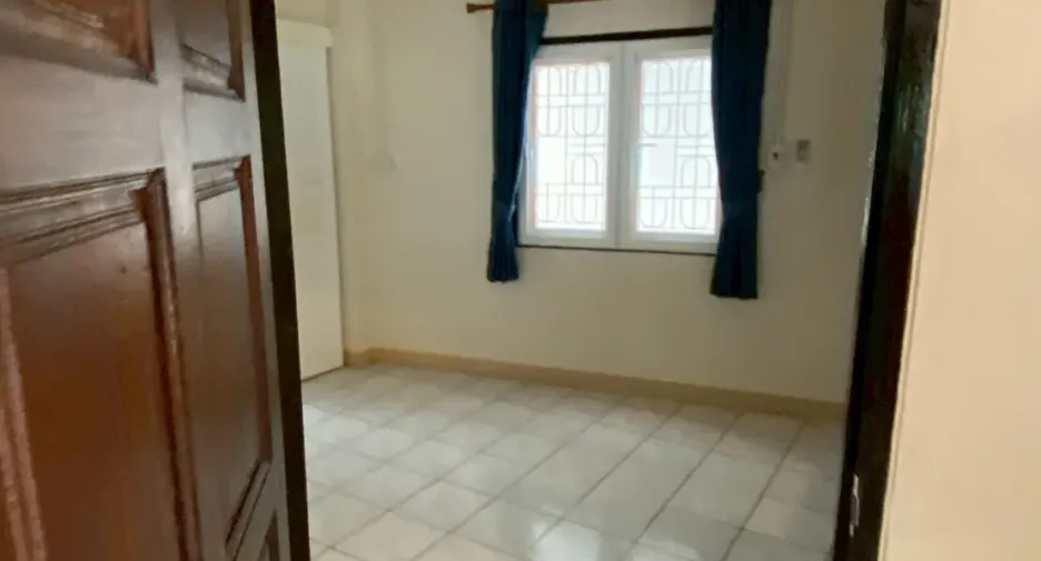 For rent 4 bedrooms house in Mueang Chiang Mai, Chiang Mai