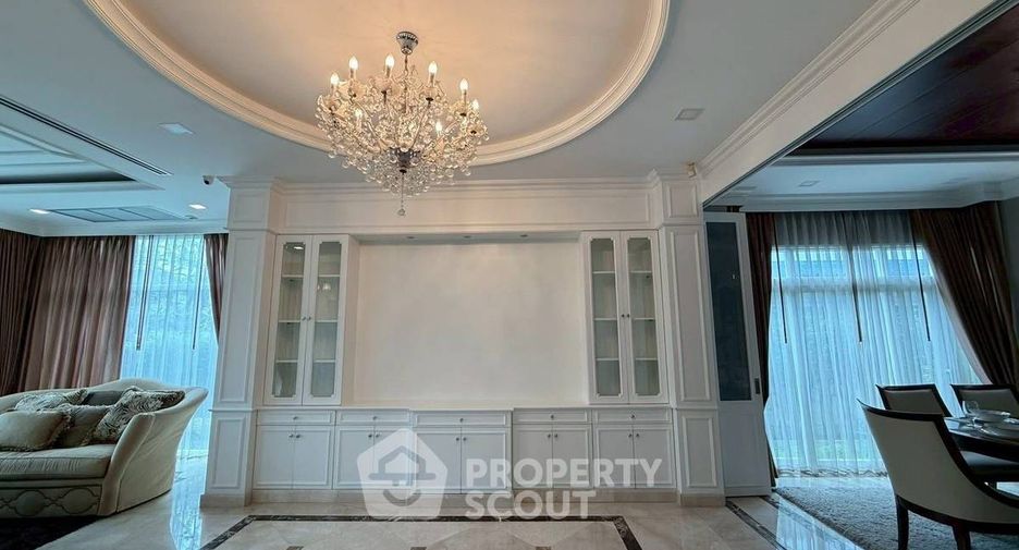 For sale 5 bedrooms house in Lat Krabang, Bangkok