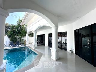 À louer et à vendre 3 chambres maison à Na Jomtien, Pattaya