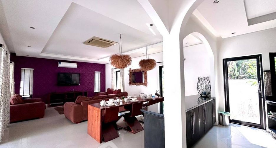 À louer et à vendre 3 chambres maison à Na Jomtien, Pattaya