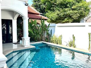 À louer et à vendre 3 chambres maison à Na Jomtien, Pattaya