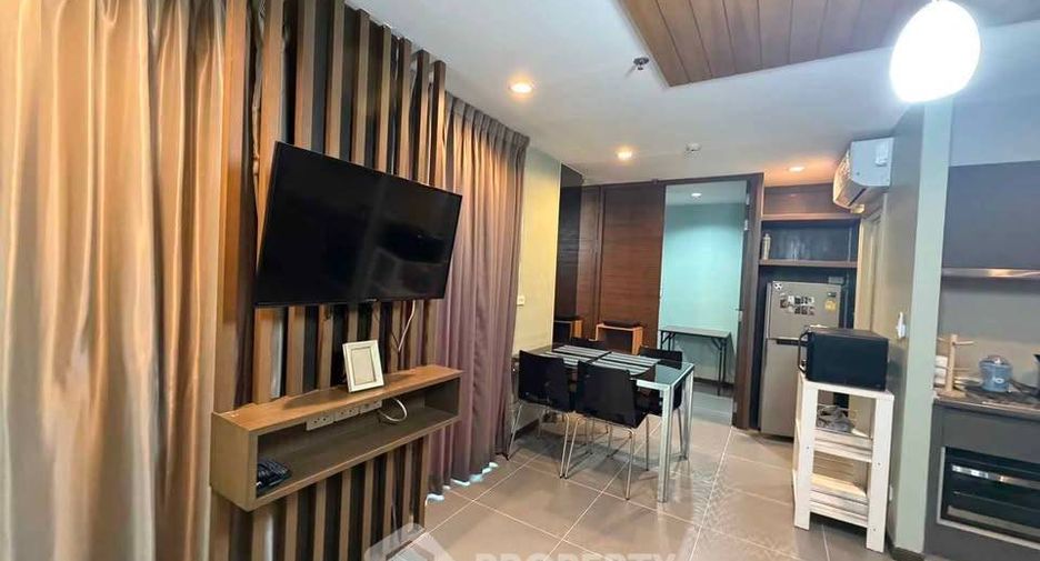 For sale 2 bedrooms condo in Huai Khwang, Bangkok