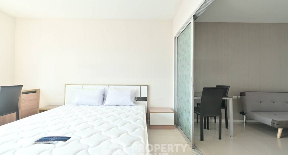For sale 1 bed condo in Huai Khwang, Bangkok