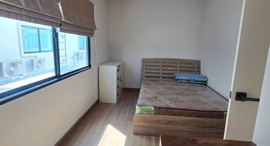 Reihenhaus zur Miete und zum Kauf mit 3 Zimmer in Prawet, Bangkok