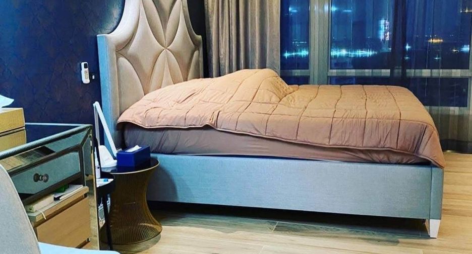 Wohnung zur Miete und zum Kauf mit 3 Zimmer in Pathum Wan, Bangkok