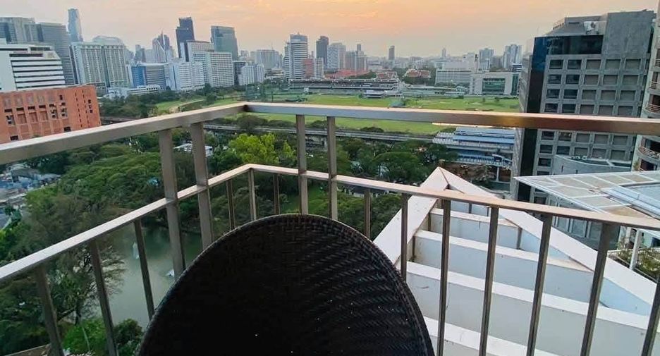 Wohnung zur Miete und zum Kauf mit 3 Zimmer in Pathum Wan, Bangkok