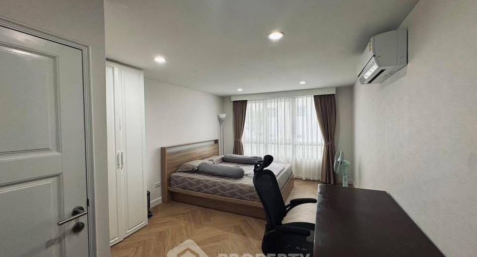 For sale 2 bedrooms condo in Yan Nawa, Bangkok