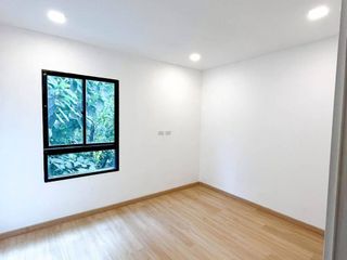 For sale 3 bedrooms townhouse in Suan Luang, Bangkok