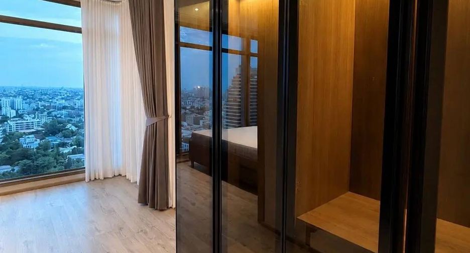 For sale 2 bedrooms condo in Watthana, Bangkok