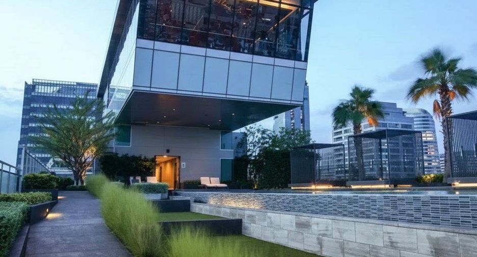 For sale 1 Beds condo in Sathon, Bangkok