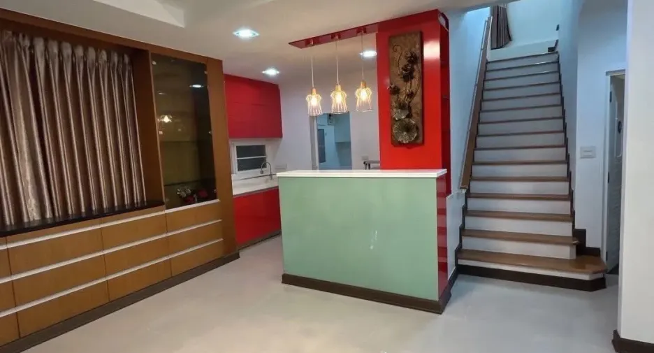 ขาย 4 ห้องนอน บ้านเดี่ยว ใน บางกะปิ, กรุงเทพฯ
