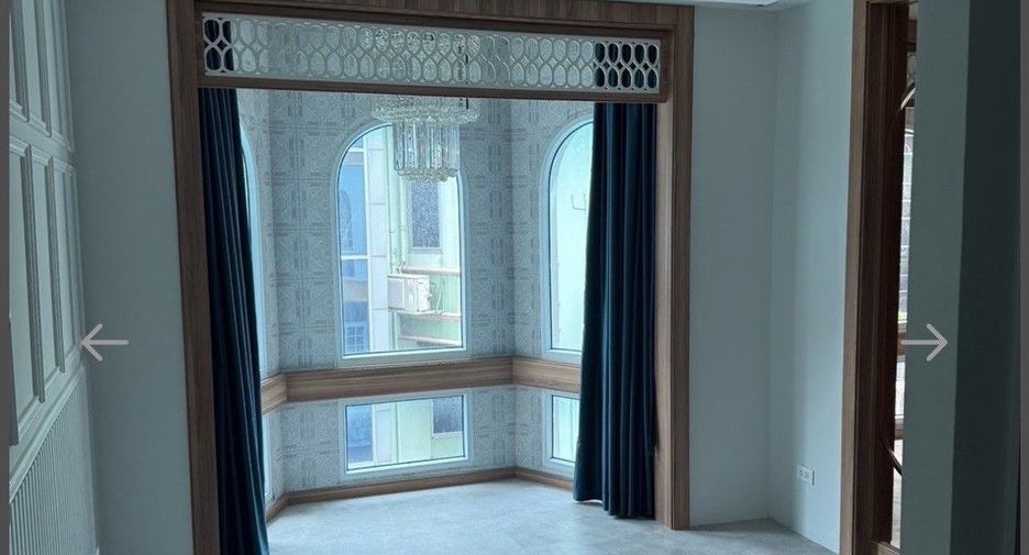 For rent 5 bedrooms retail Space in Pathum Wan, Bangkok