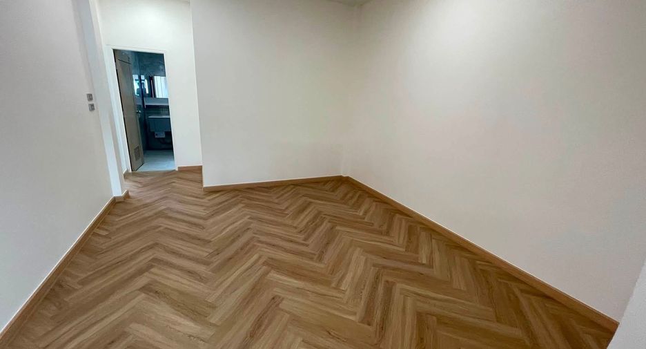 For sale 3 bedrooms house in Lat Phrao, Bangkok