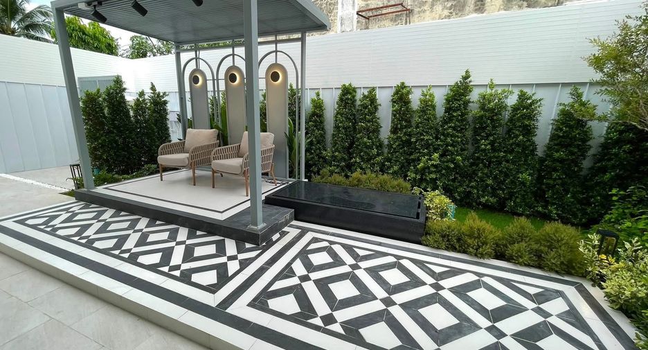 For sale 3 bedrooms house in Lat Phrao, Bangkok