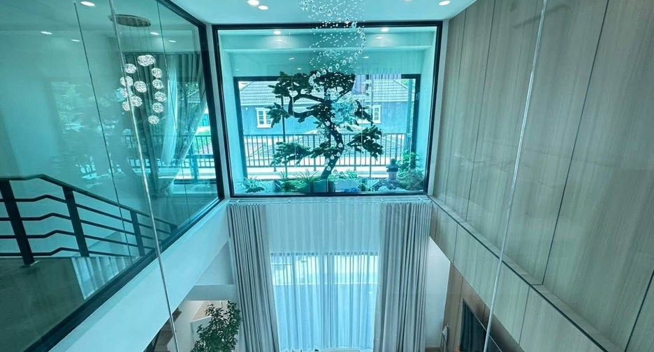 For sale 3 bedrooms house in Lat Phrao, Bangkok