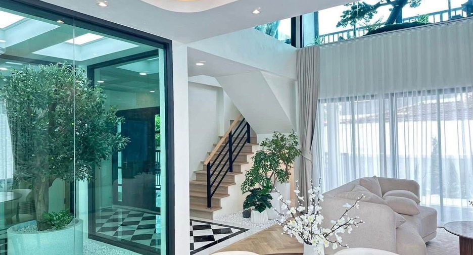 For sale 3 bedrooms house in Lat Phrao, Bangkok