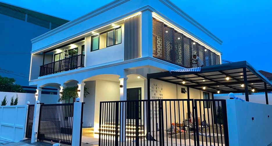 For sale 3 bedrooms house in Lat Phrao, Bangkok