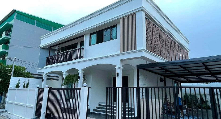 For sale 3 bedrooms house in Lat Phrao, Bangkok