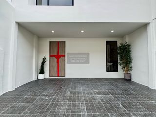 Reihenhaus zum Kauf mit 3 Zimmer in Lat Phrao, Bangkok