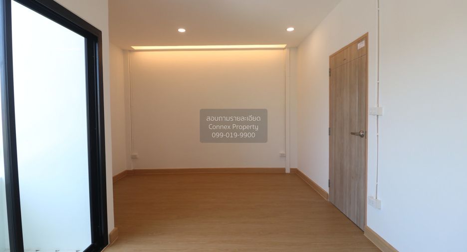 For sale 4 bedrooms townhouse in Nong Khaem, Bangkok