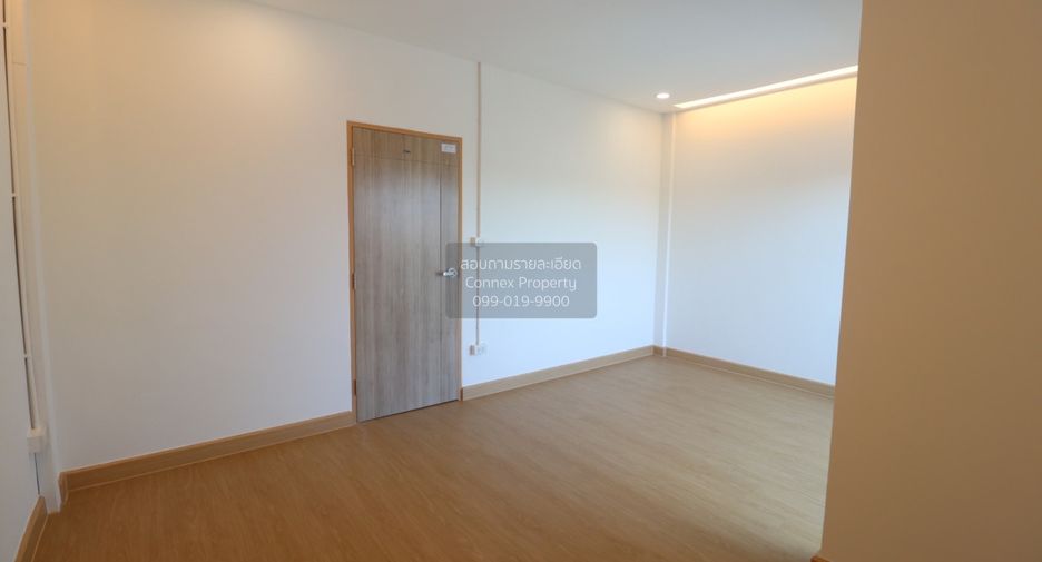 For sale 4 bedrooms townhouse in Nong Khaem, Bangkok