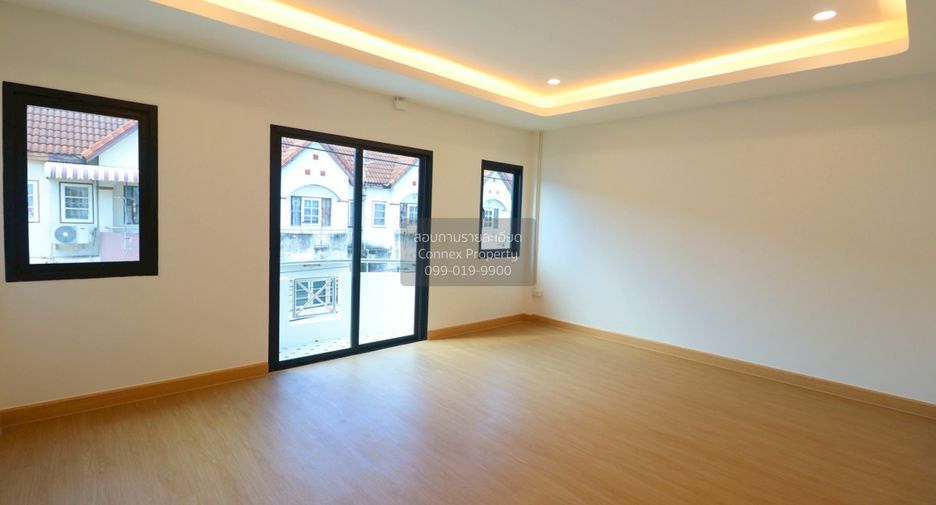 For sale 4 bedrooms townhouse in Nong Khaem, Bangkok