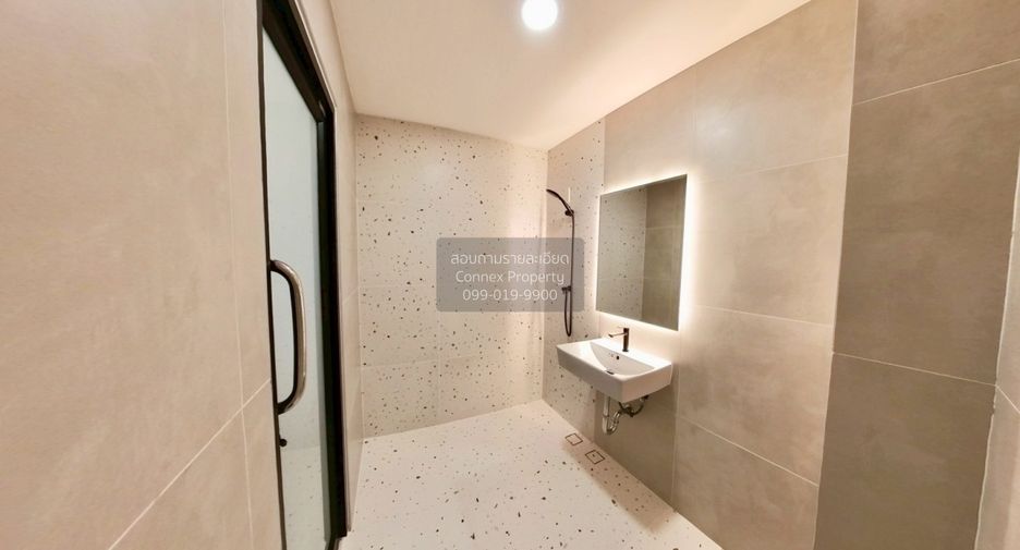 For sale 4 bedrooms townhouse in Nong Khaem, Bangkok