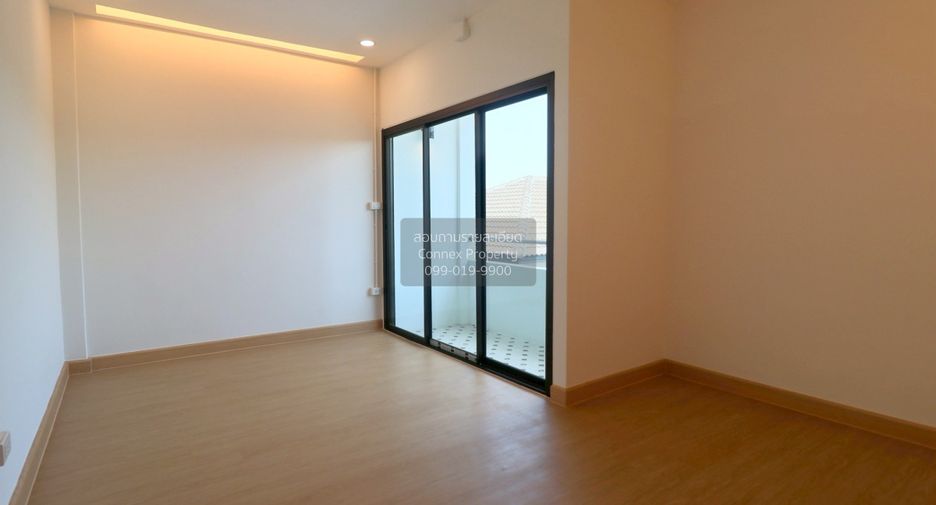 For sale 4 bedrooms townhouse in Nong Khaem, Bangkok