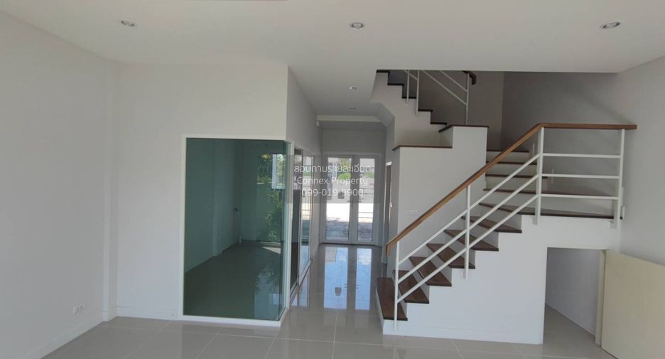 Casa adosada en venta de 3 habitaciones en Bang Yai, Nonthaburi
