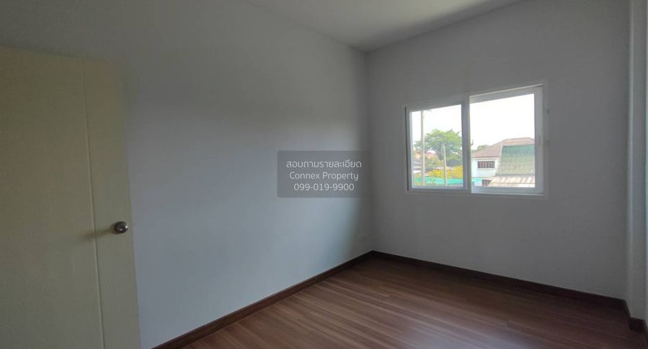 Casa adosada en venta de 3 habitaciones en Bang Yai, Nonthaburi