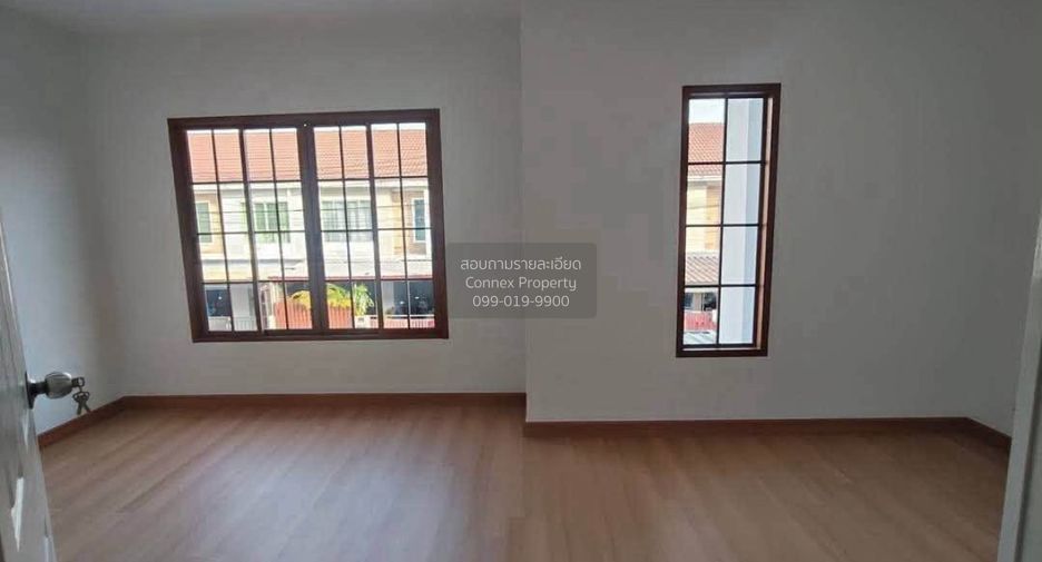 Casa adosada en venta de 3 habitaciones en Bang Kruai, Nonthaburi