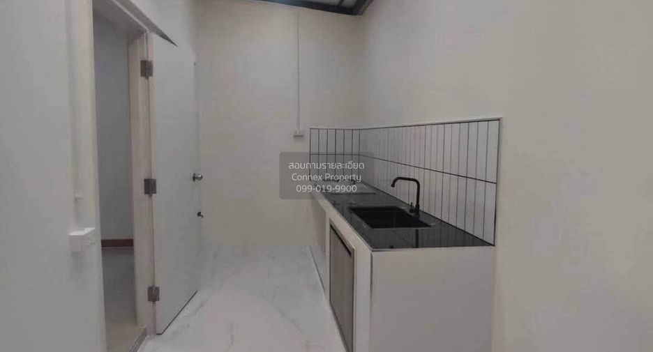Casa adosada en venta de 3 habitaciones en Bang Kruai, Nonthaburi